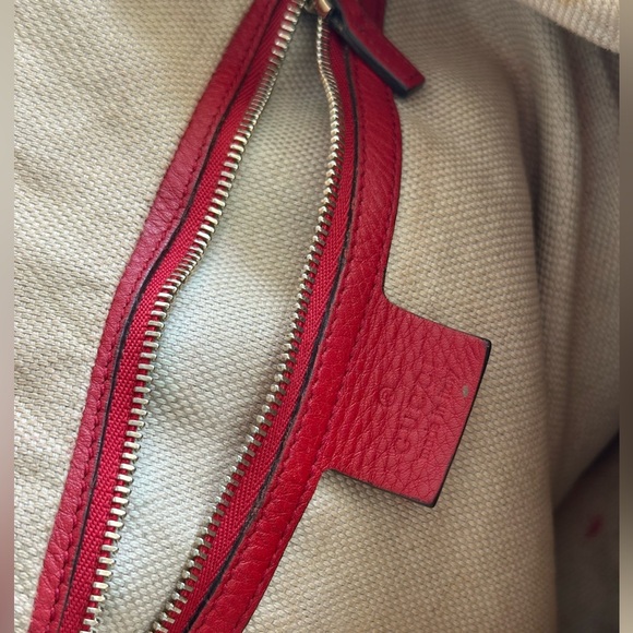 Authentic Gucci Red Leather Soho shoulder bag - Picture 7 of 14
